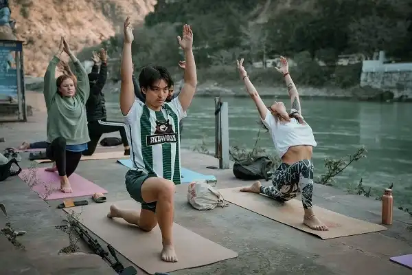 outdoor yoga class